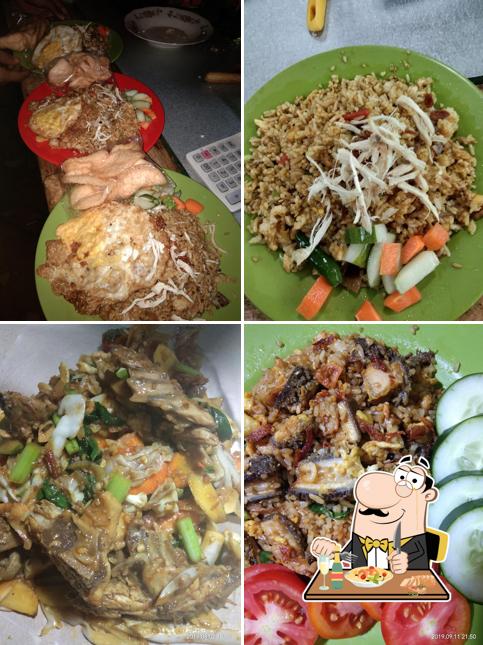Nasi Goreng pengkolan secakar