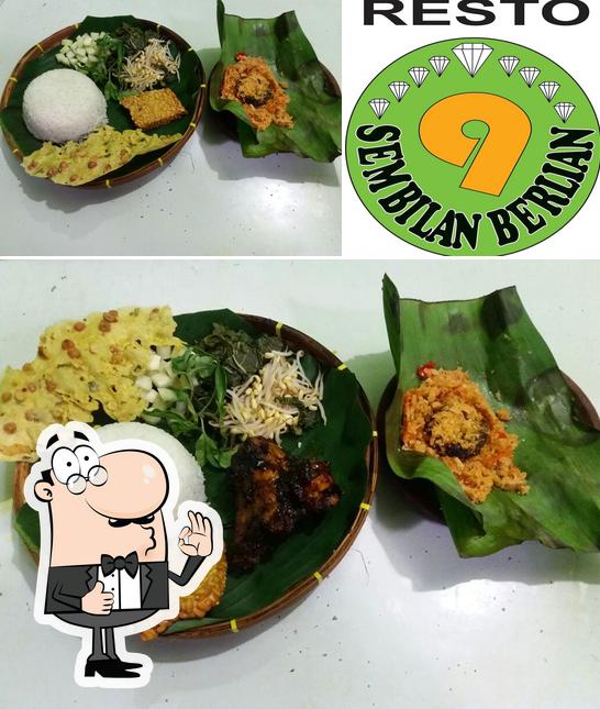Resto Sembilan berlian