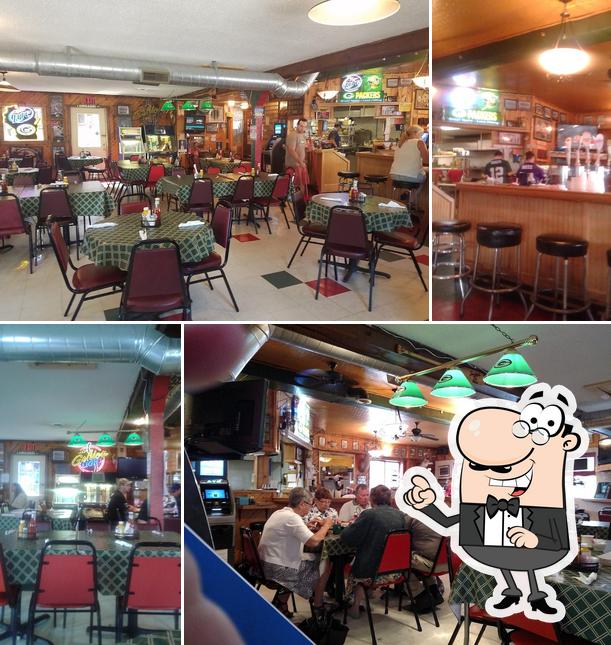 Eagle’s Corner Bar & Grill