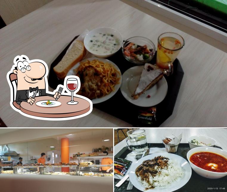 Еда в "Кафе 8 Минут"