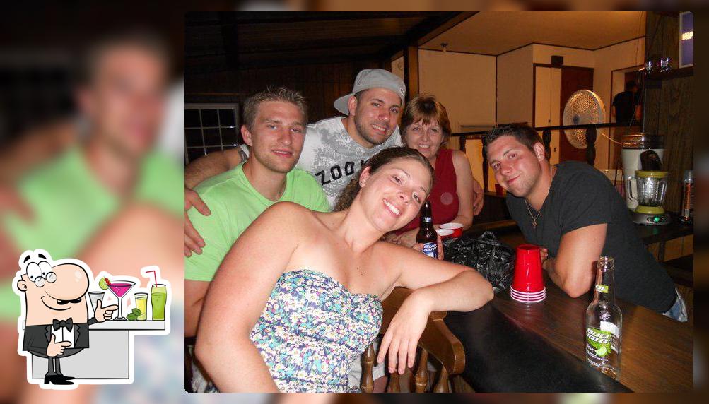Broadway Bar N Brawlers