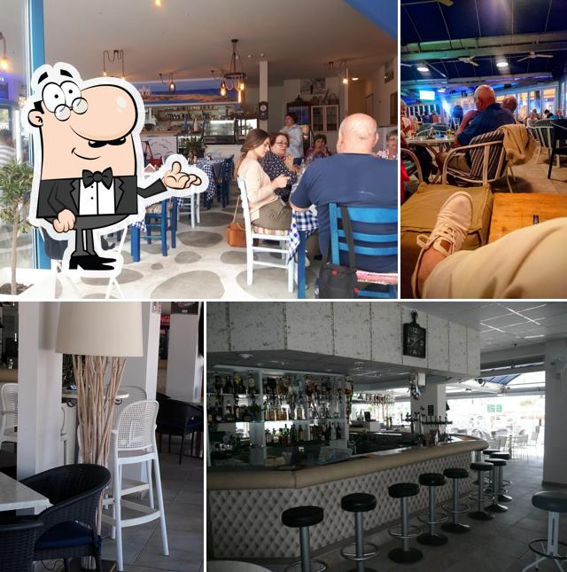 Waves Cocktail Bar