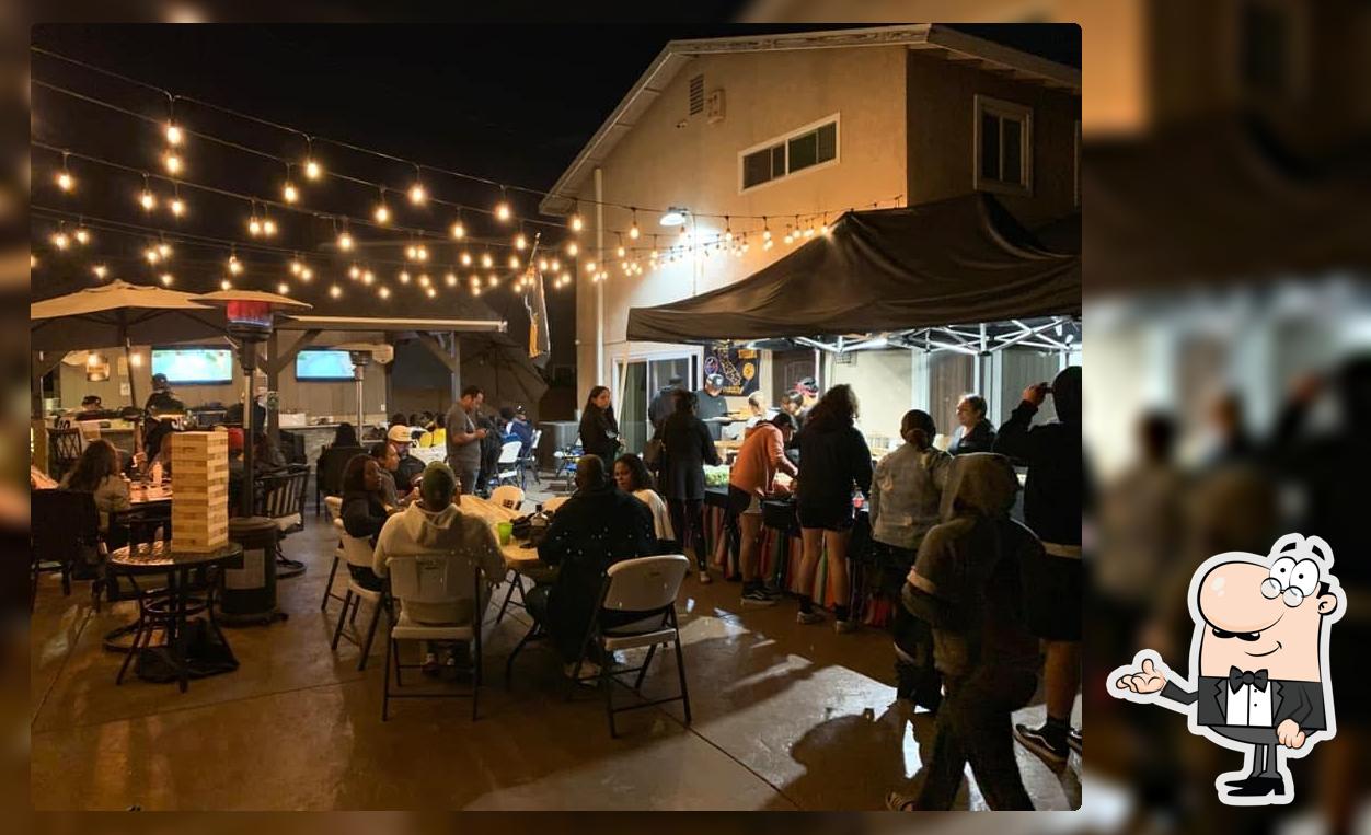 Fleming's Bar and Grill
