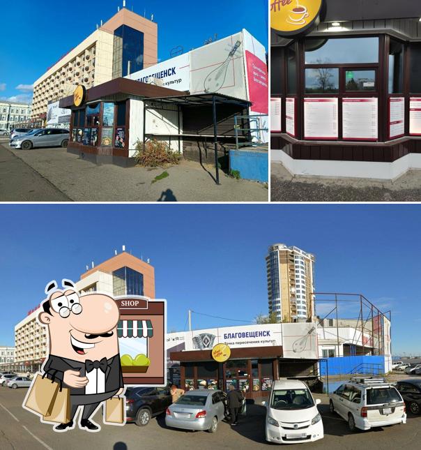 Это фотография, где изображены внешнее оформление и внутреннее оформление в АвтоCoffee