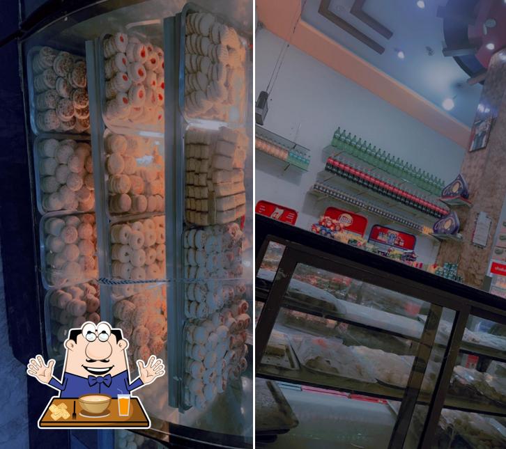 BHOLA SWEETS & BAKERS