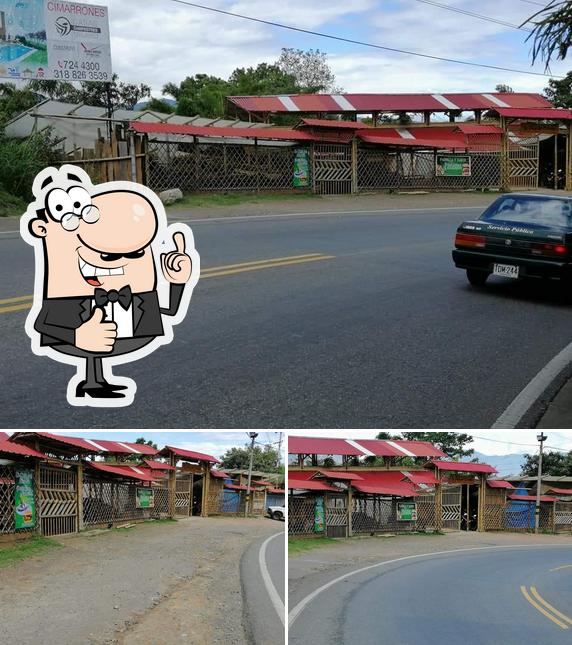 RESTAURANTE PARRILLA Y SABOR LA CASA DEL BAMBU