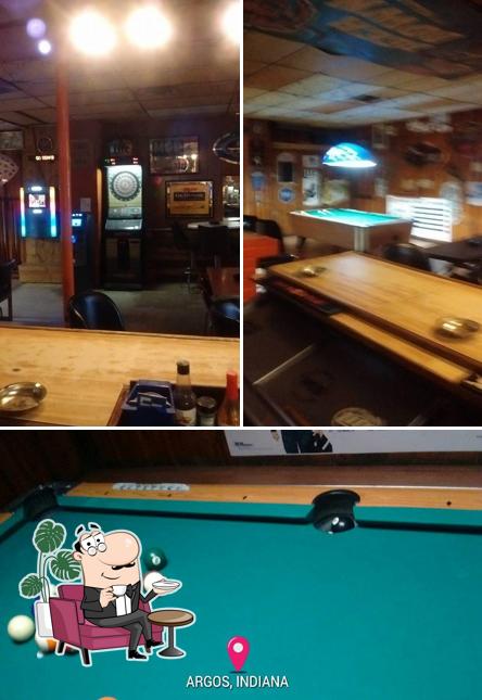 The Bear's Den