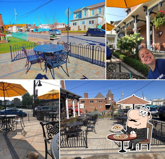 White Tree Cafe & Coffeehouse