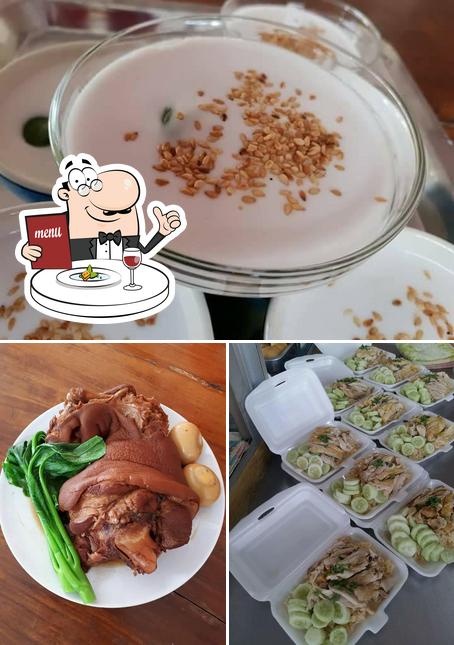 ขาหมูสามดี