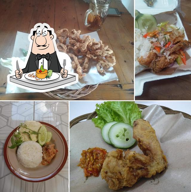 Ayam Sembarang