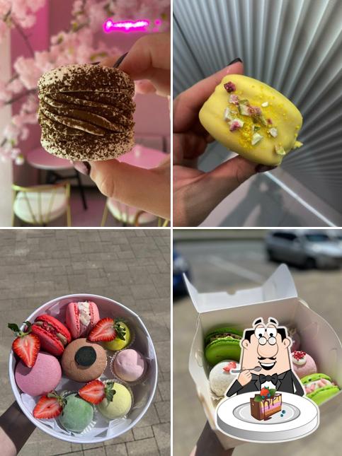 Queen macarons