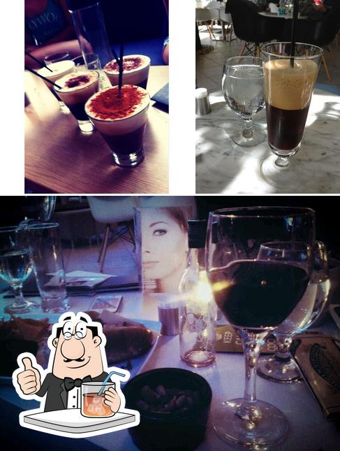 Lizz Art Cafe