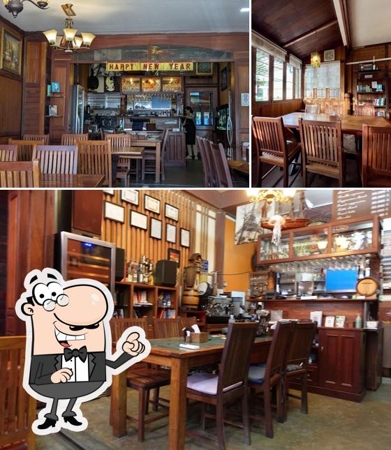 Cafe Chez Boune Restaurant
