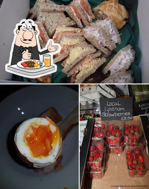 The Hutch Deli and Cafe