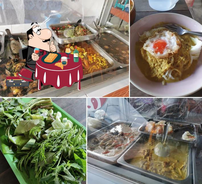 ร้านขนมจีนป้าเเต๋ว