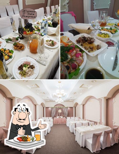 Еда и внутреннее оформление в Сопрано