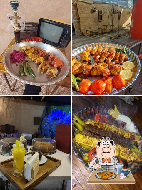سفره خانه سنتی وکافی شاپ عمارت شب نشین