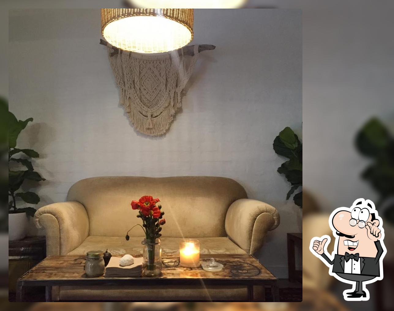 Angourie Cafe & Wine Bar