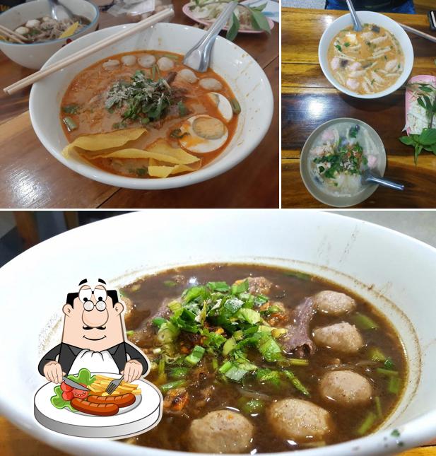 Horm Sombut Boat Noodles