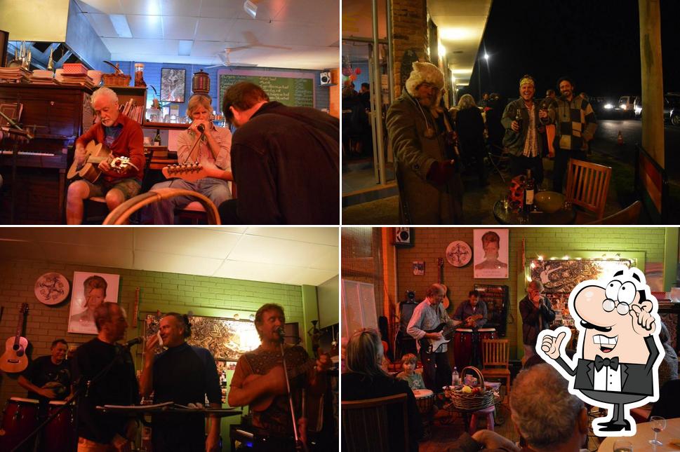 The River Rock Cafe & THAI / MEX FOOD and LIVE MUSIC, Bermagui, NSW, Australia