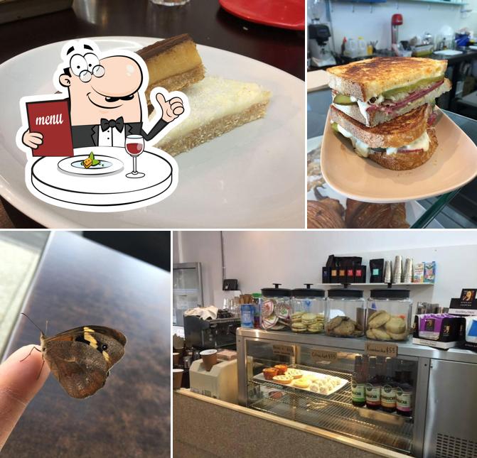 WOK N ROL Cafe & Restaurant