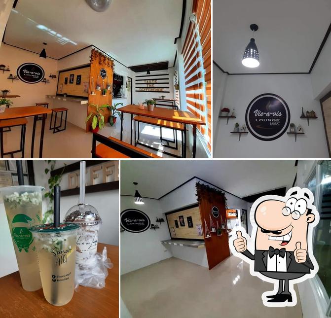 Vis-a-vis Lounge Sarrat