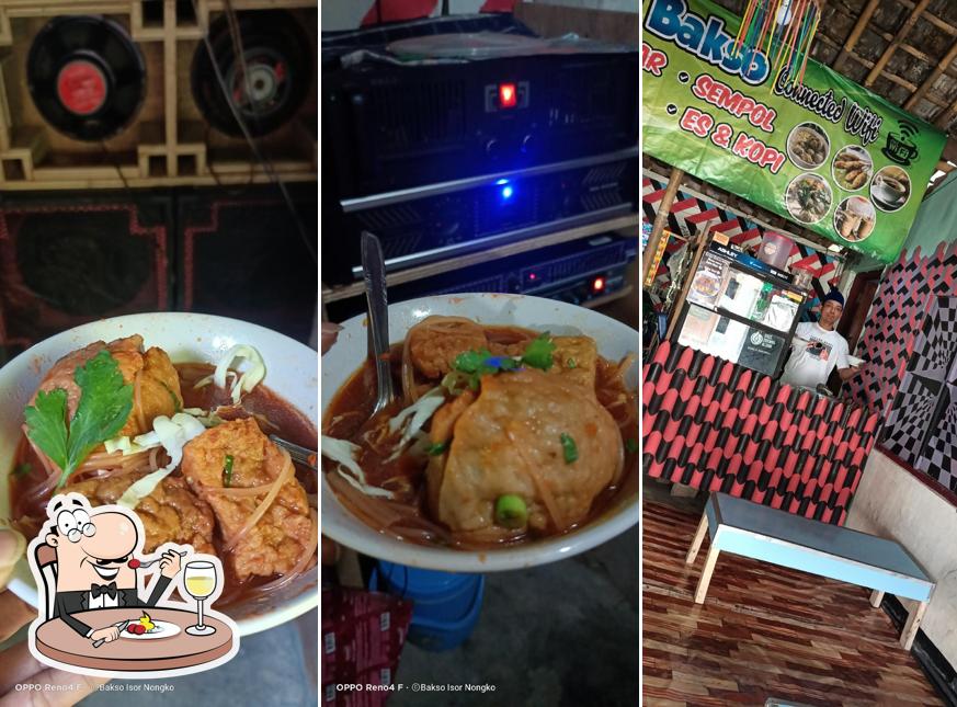 BAKSO ISOR NONGKO