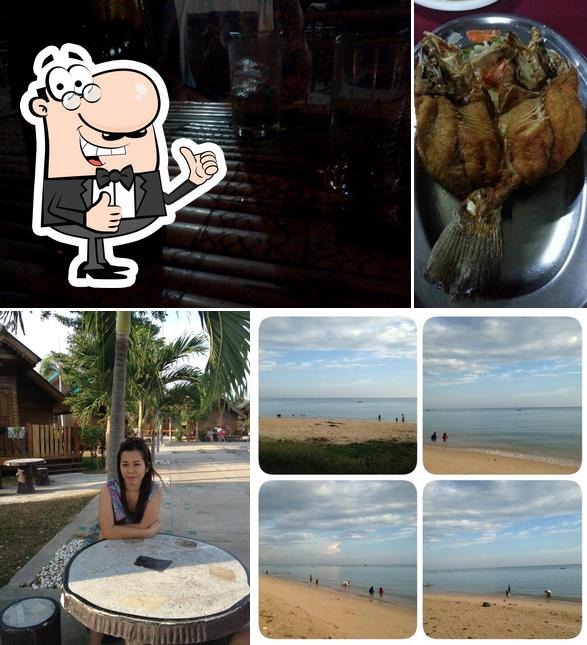 หาดพยูนซีฟู๊ด l Payoon Beach Seafood
