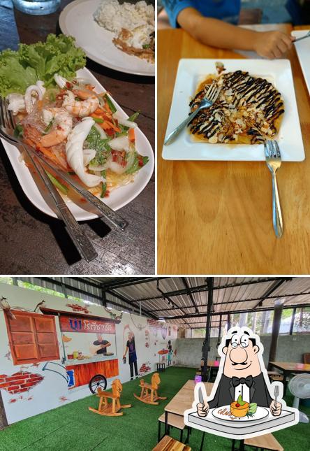ร้านโปรด ริมน้ำ Riverside Restaurant & Cafe