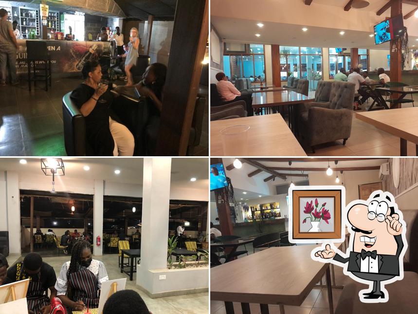 Mango's Restaurant Bar and Grill