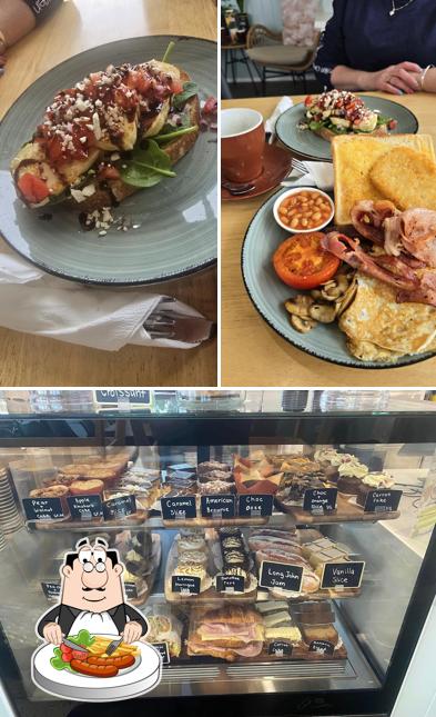 LEEFY CAFE