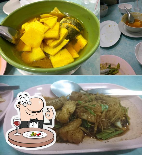 Gaeng Som Thai Food