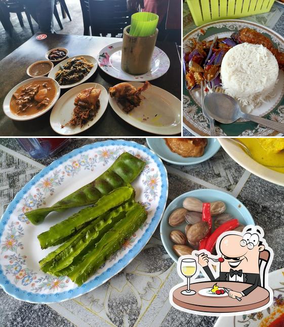 Restoran Nasi Kukus Gulai Kawah Batu Gajah