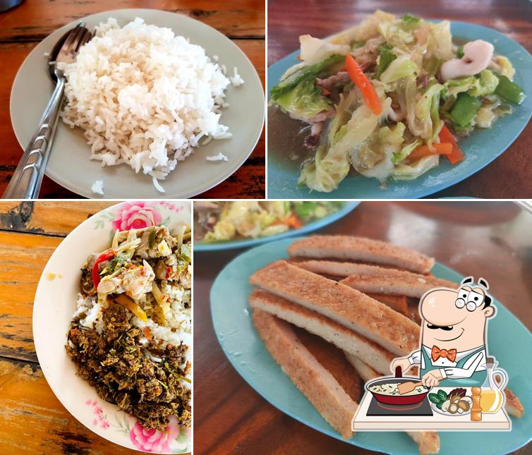 ร้านข้าวแกงริมคลอง