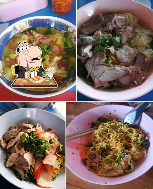 ร้านบะหมี่เกี๊ยวรสดีเด็ด