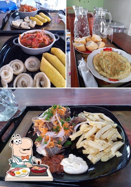 Restaurant twin sisters' delights