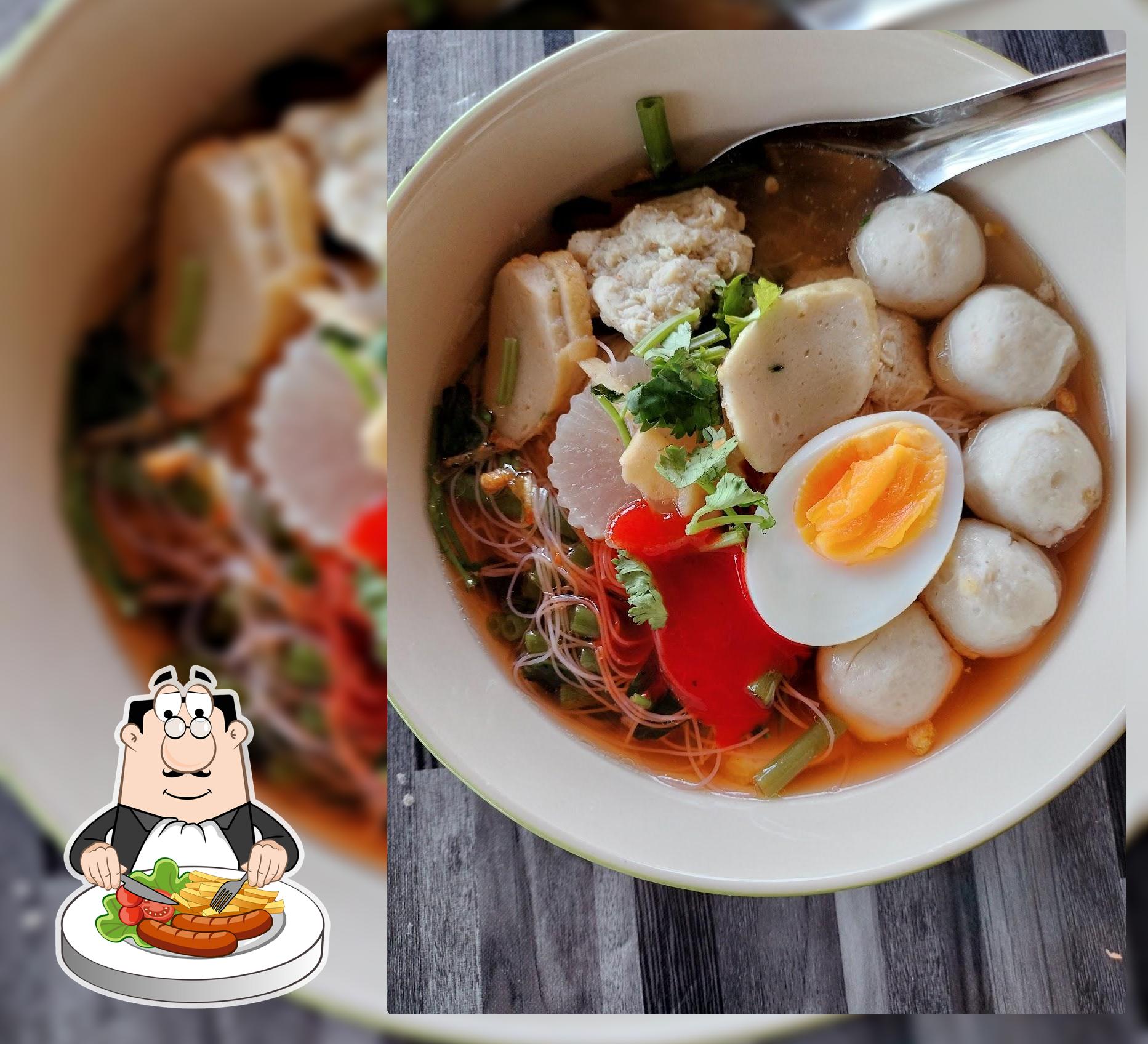 ร้านพี่โบว์เตี๋ยวไก่น้ำแดง/ตามสั่ง