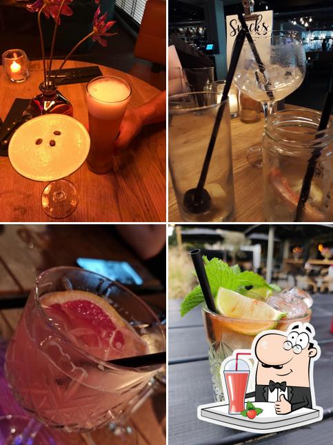 Bally's Bar, Grill & Bowling