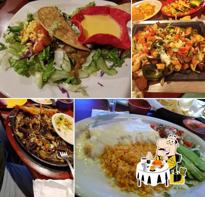 Los Pericos Mexican Restaurant
