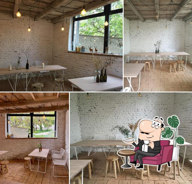 Dvorek Bořetice / café wine bistro