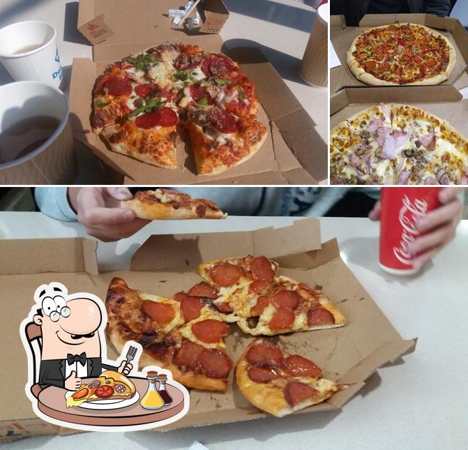 В "Domino’s Pizza" вы можете попробовать пиццу