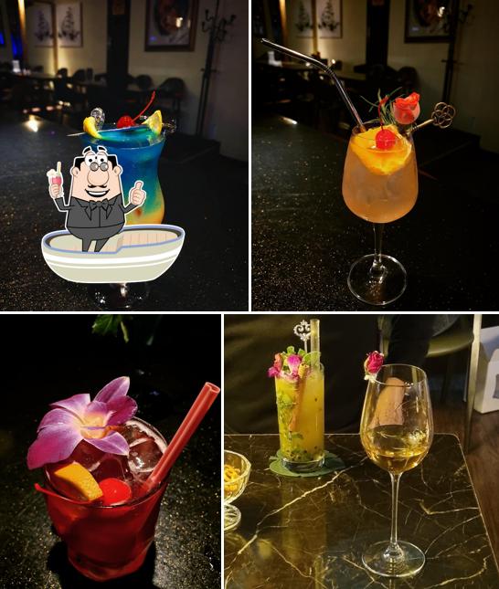 Columbus Lounge