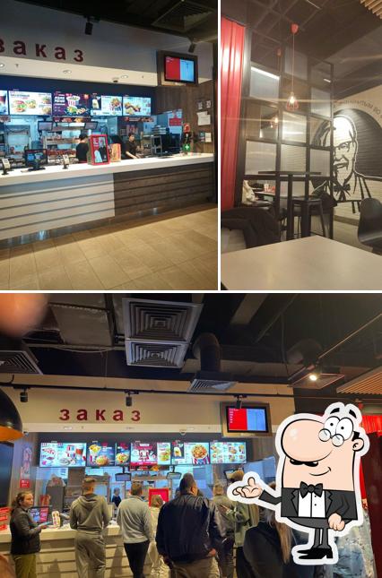 Посмотрите на внутренний интерьер "Rostic's"