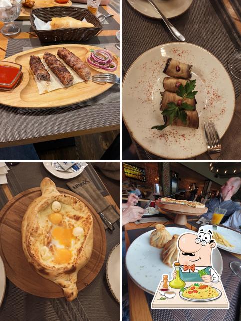 Еда в "Хачапури"