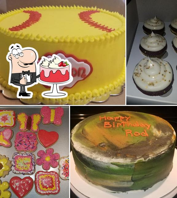 Custom Cakes by Danna