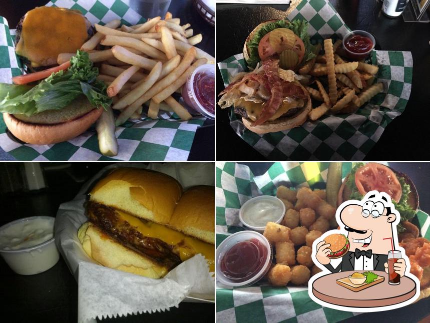 Mac's Tavern