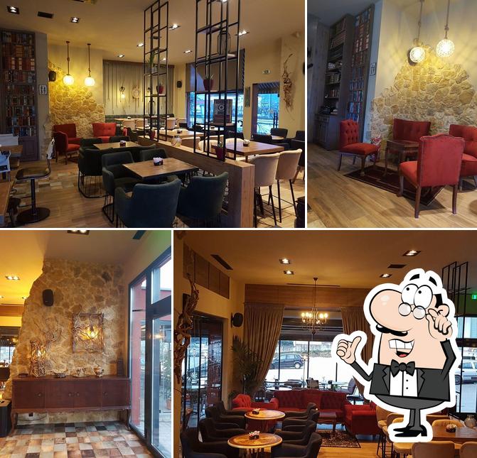 Este Cafe Bistro