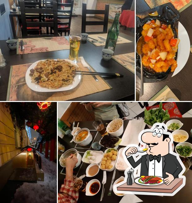 Еда в "Китайском ресторане"