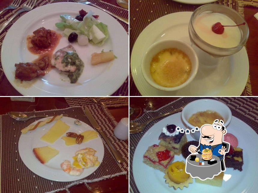 Riviera Cafe