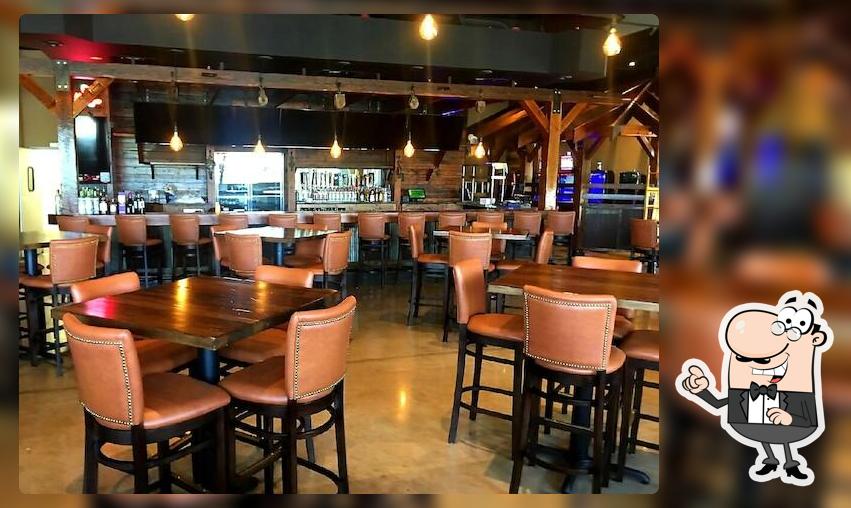 Niko's Tavern - Elgin